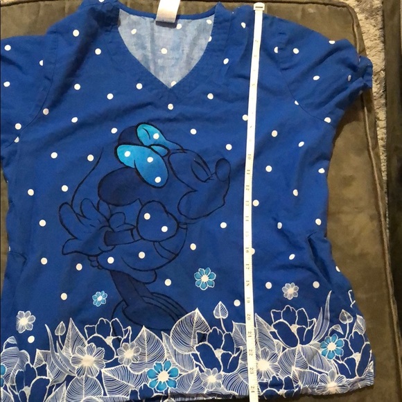 Disney Minnie Mouse large scrub top EUC - Picture 5 of 7